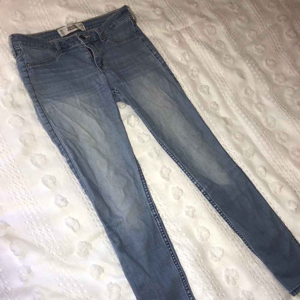 Hollister Cropped Skinny Jeans